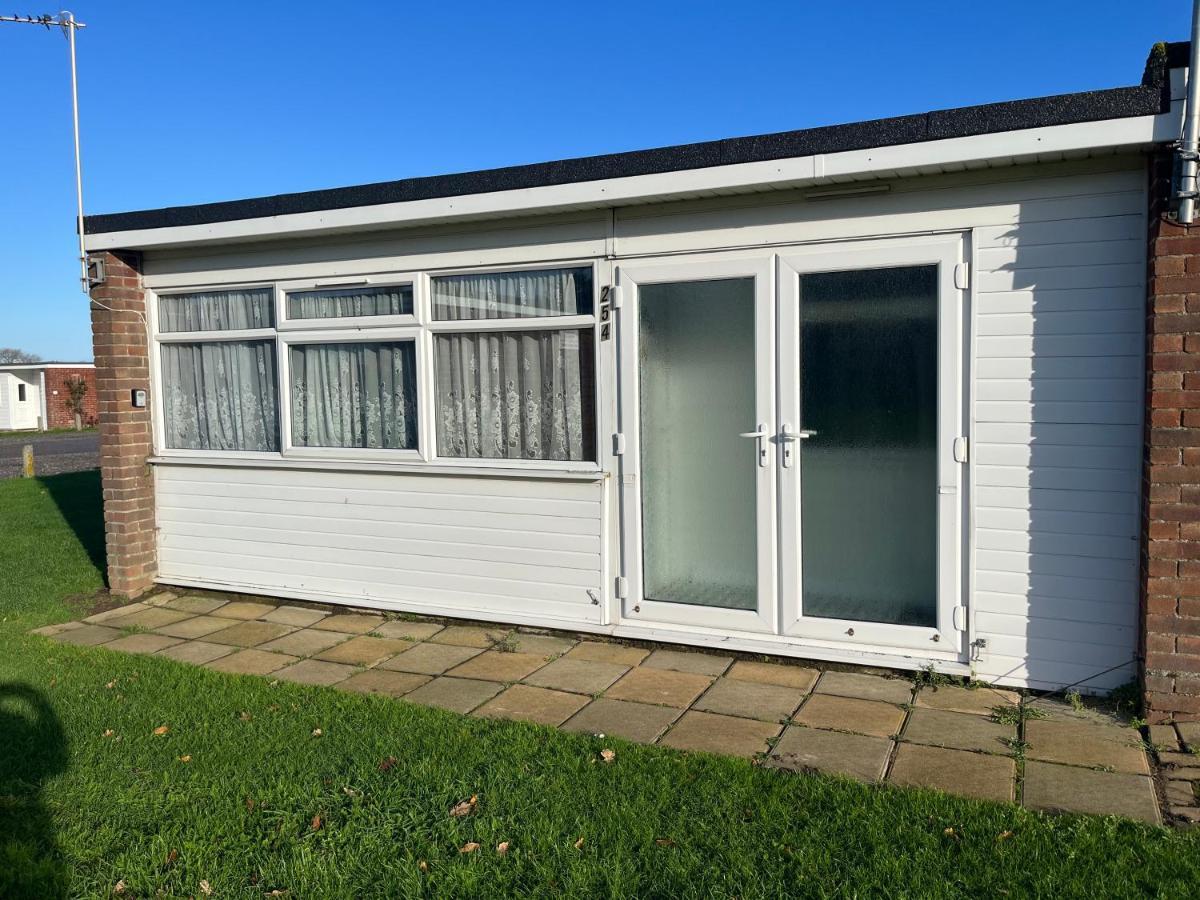 Macs Shack, California Sands, Scratby - Two Bed Chalet, Sleeps 5, Pet Friendly, Free Pool Passes Plus Linen And Towels Included Great Yarmouth Exterior foto